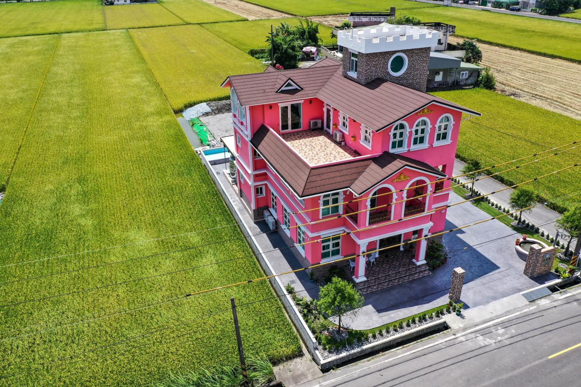 Michelin Castle - Yilan Homestay Wujie Extérieur photo